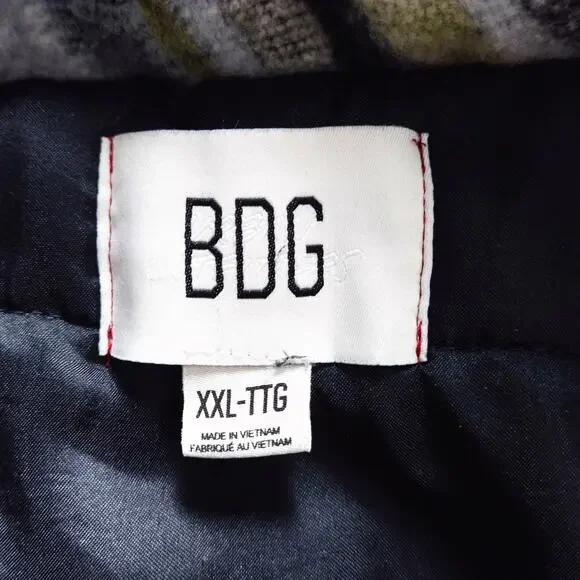 BDG Women’s Isla Wool Puffer Jacket Swirl Print Dopamine Snow Bunny Size 2XL - Picture 8 of 10